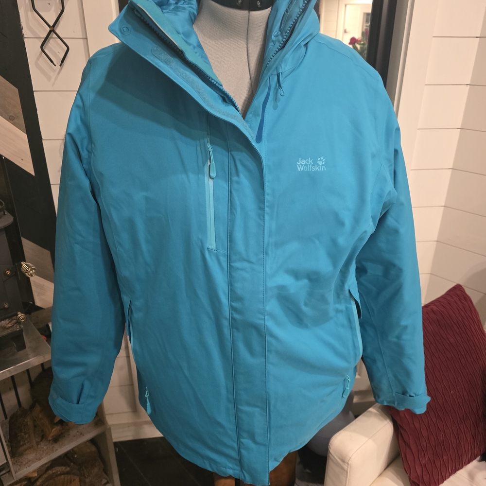 Jack Wolfskin Women's Blue Insulated Ski Jacket With Ski Hood